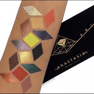 ✨ANASTASIA BEVERLY HILLS Prism eyeshadow palette ✨